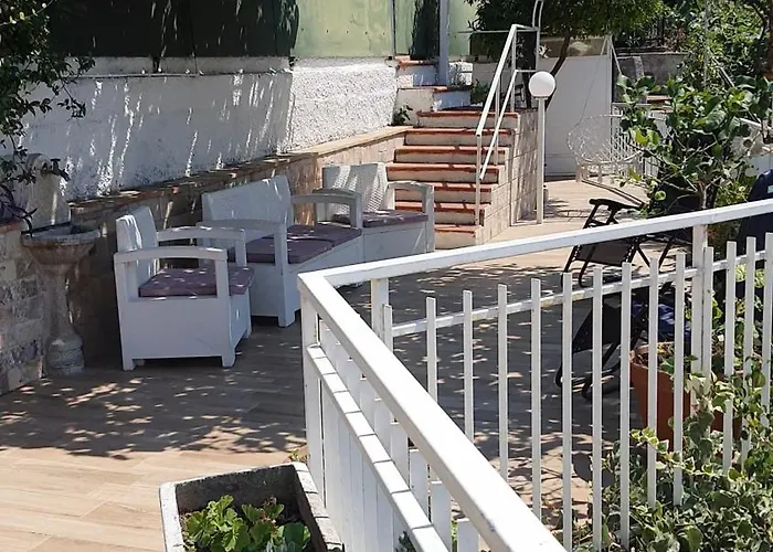 Miramare بيت للعطل ماراتييا